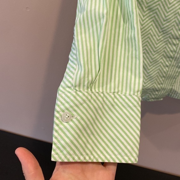 Vintage trendy Talbots button down - Picture 5 of 6